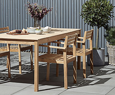 Τραπέζι κήπου και καρέκλες κήπου από ξύλο