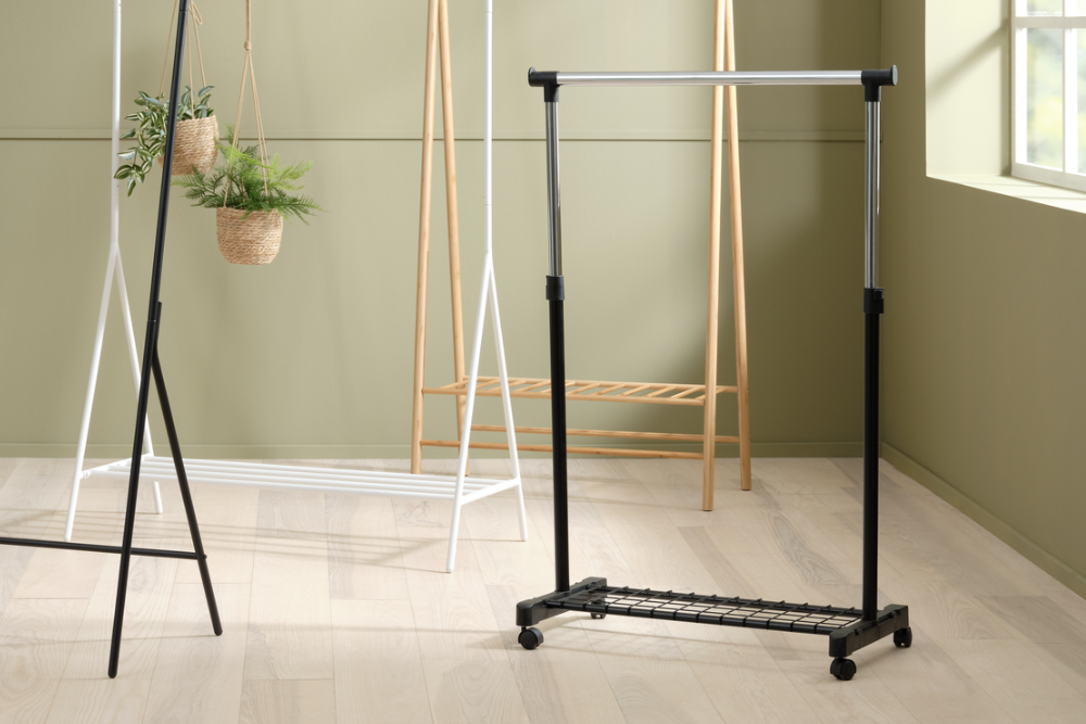 Κέρδος 20-50% σε επιλεγμένες ράγες ρούχων*