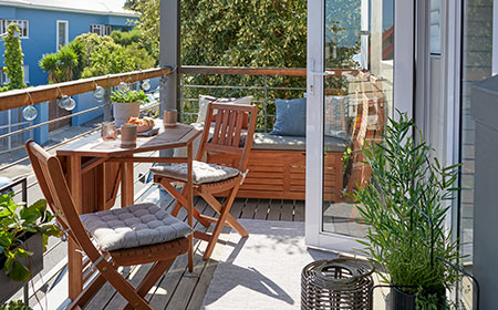 Ξύλινα έπιπλα κήπου για το μπαλκόνι σας
