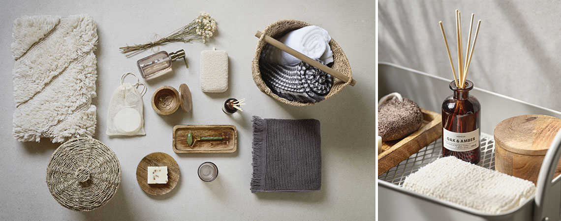Βαμβακερές πετσέτες, αρωματικά έλαια και άλλα αξεσουάρ μπάνιου, τοποθετημένα σε μπεζ φόντο