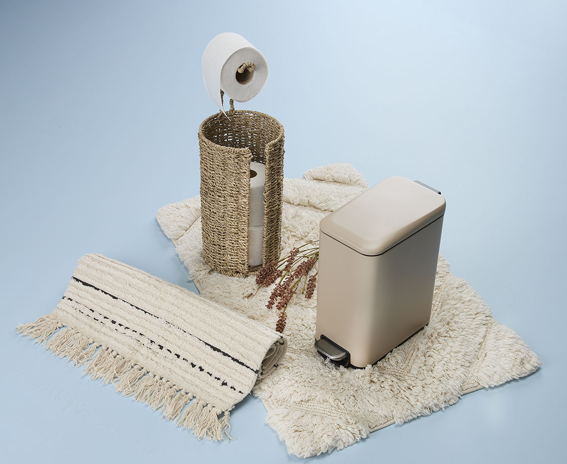 Πατάκια μπάνιου, θήκη για χαρτί τουαλέτας και ορθογώνιος κάδος με πεντάλ 