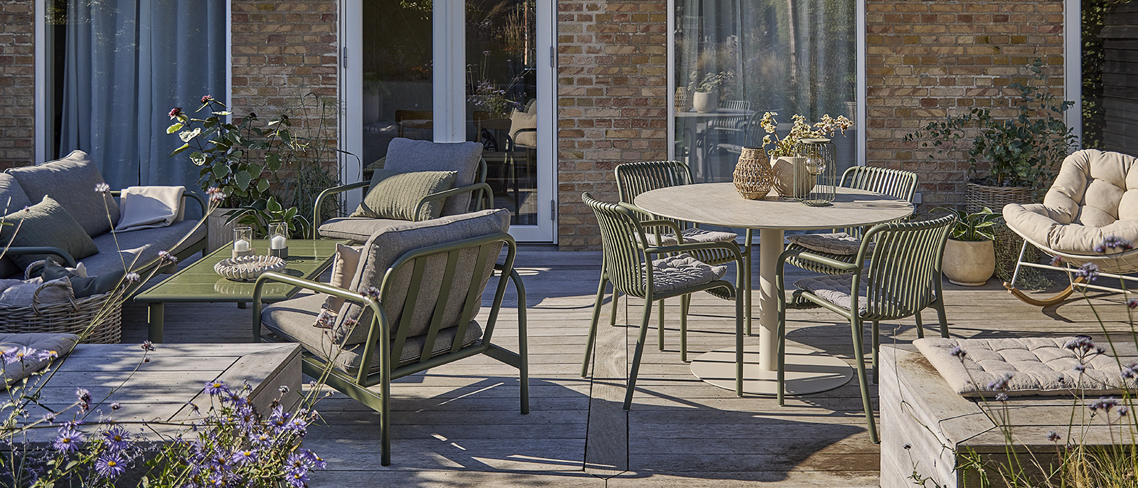 Έπιπλα κήπου JYSK