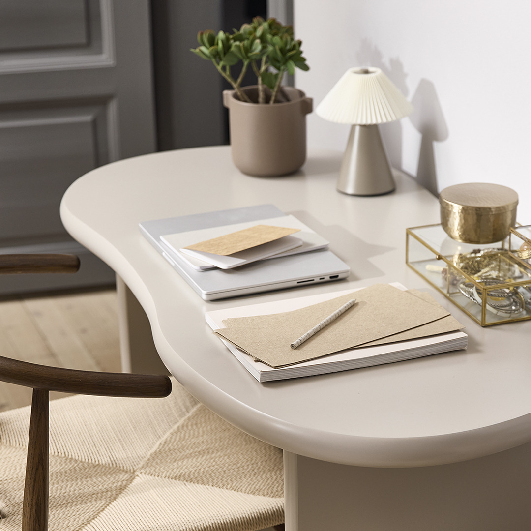 Γραφείο σε οργανικό σχήμα