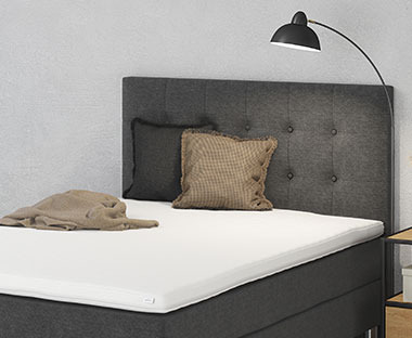 Κρεβάτι με κεφαλάρι σε σκούρο γκρι χρώμα